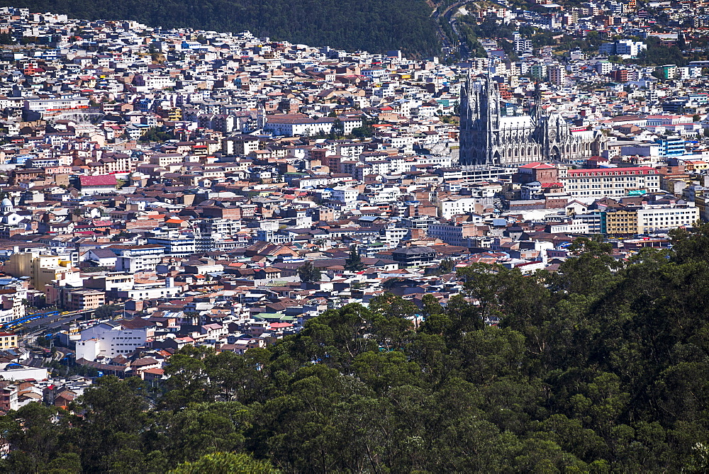 Old City of Quito, Historic Centre, showing La Basilica Church, Ecuador, South America