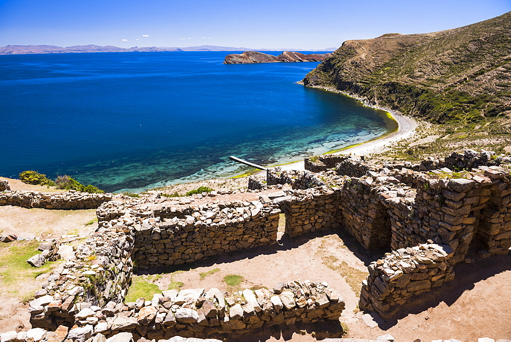 Palacio del Inca at Chincana Ruins, Inca ruins on Isla del Sol (Island of the Sun), Lake Titicaca, Bolivia, South America