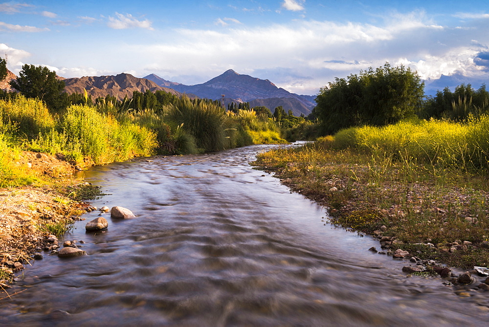 River Mendoza (Rio Mendoza) and the Andes Mountains at Uspallata, Mendoza Province, Argentina, South America