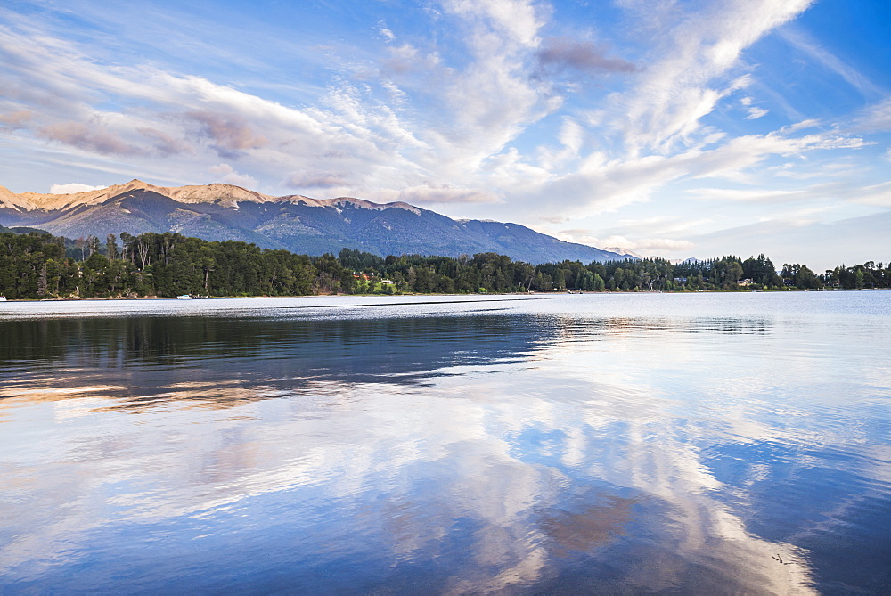 Nahuel Huapi Lake (Lago Nahuel Huapi), Las Balsas Bay, Villa la Angostura, Neuquen, Patagonia, Argentina, South America