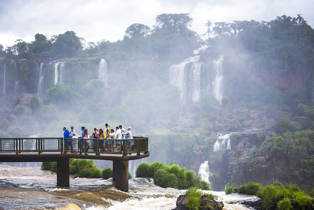 Iguazu Falls (Iguacu Falls) (Cataratas del Iguazu), UNESCO World Heritage Site, Brazil side viewing platform, border of Brazil Argentina and Paraguay, South America