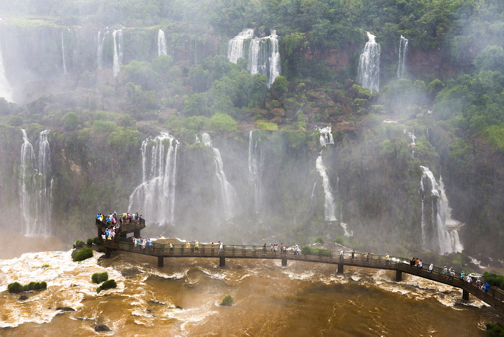 Iguazu Falls (Iguacu Falls) (Cataratas del Iguazu), UNESCO World Heritage Site, seen from the Brazilian side, border of Brazil Argentina and Paraguay, South America