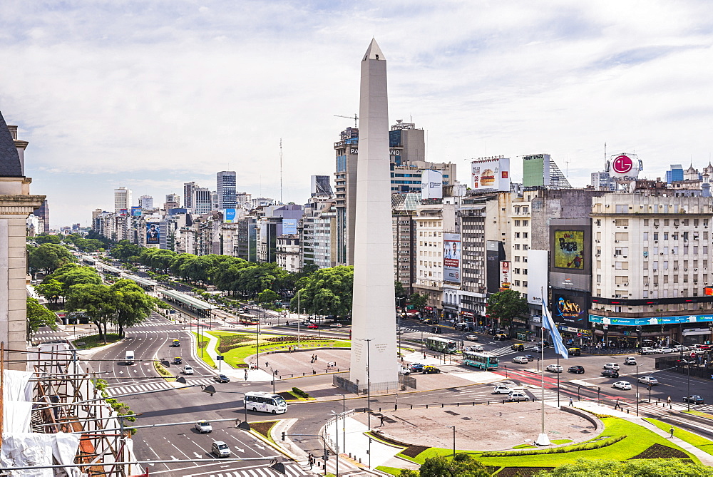 Obelisco and Avenida 9 de Julio (9 July Avenue), Buenos Aires, Argentina, South America