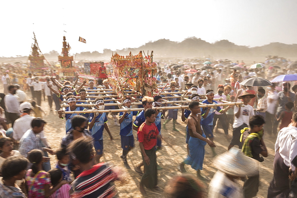 Mrauk U, Dung Bwe Festival for the passing of an important Buddhist Monk, Rakhine State, Myanmar (Burma), Asia