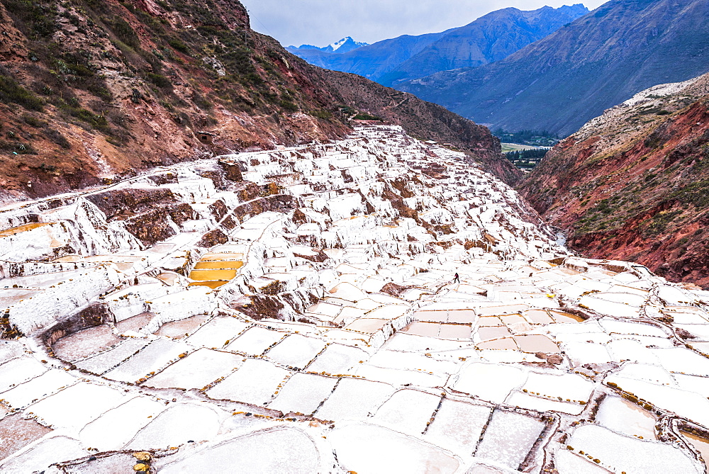 Salt pans (Salinas de Maras), Maras, near Cusco (Cuzco), Peru, South America