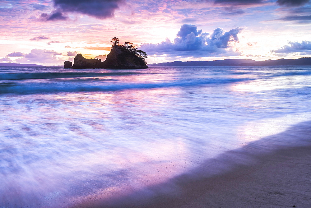 Pungapunga Island at Whangapoua Beach at sunrise, Coromandel Peninsula, North Island, New Zealand, Pacific