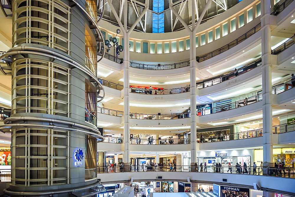 Suria KLCC Shopping Mall, Kuala Lumpur, Malaysia, Southeast Asia, Asia