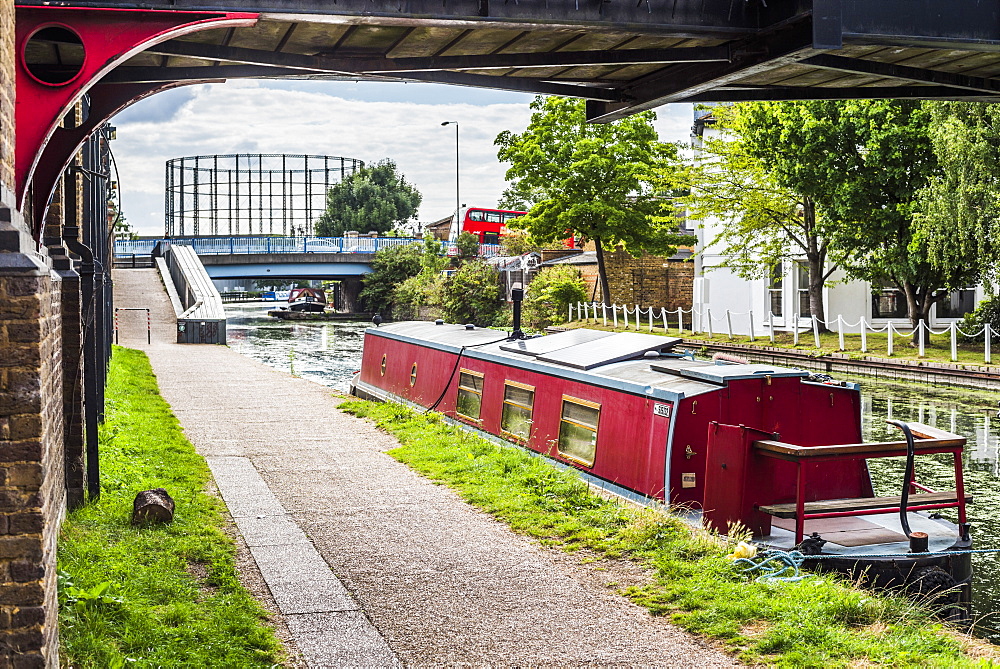 Canal at Ladbroke Grove in the Royal Borough of Kensington and Chelsea, London, England, United Kingdom, Europe