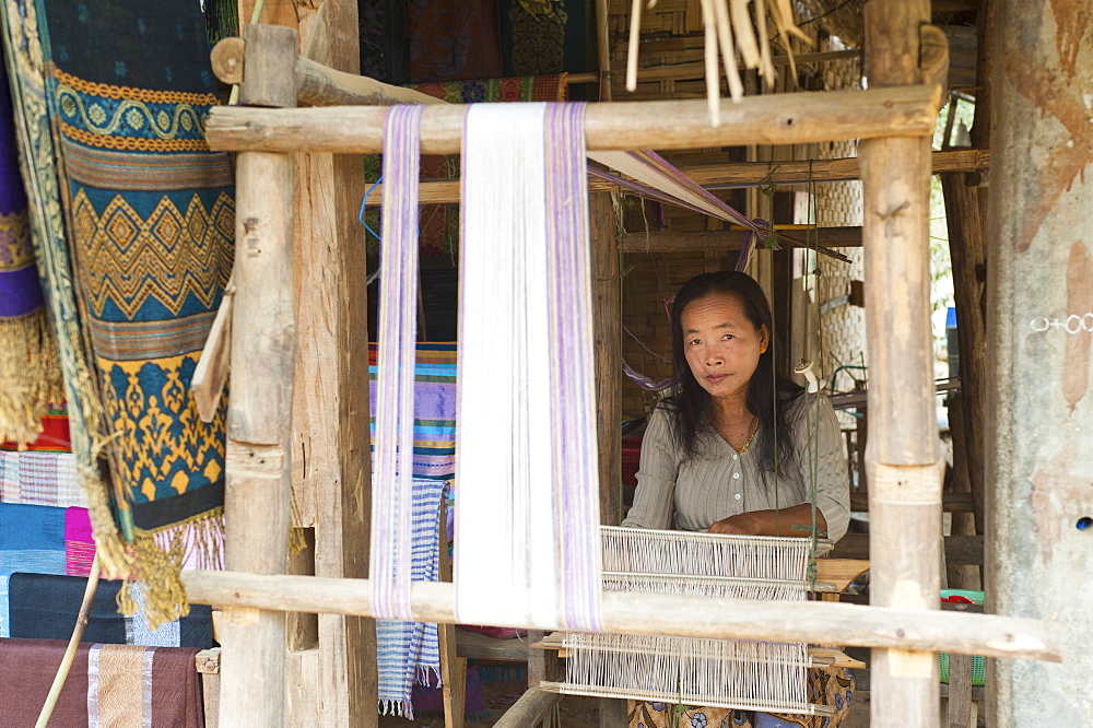 Textile weaving, Luang Prabang, Laos, Indochina, Southeast Asia, Asia