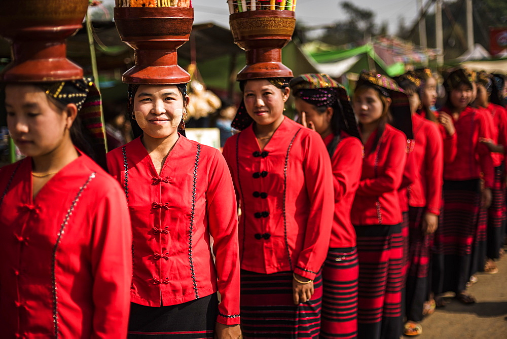 Women from Danu Tribe, Pindaya Cave Festival, Pindaya, Shan State, Myanmar (Burma), Asia