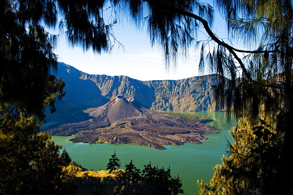 Gunung (Mount) Baru Jari in the centre of Lake Segara Anak at Mount Rinjani, Lombok, Indonesia, Southeast Asia, Asia