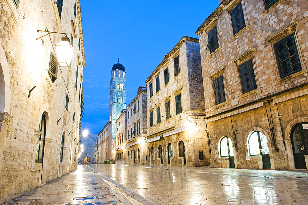 Dubrovnik Old Town, Franciscan Monastery on Stradun, the famous main street at night, UNESCO World Heritage Site, Dubrovnik, Dalmatia, Croatia, Europe 