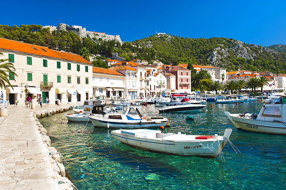 Hvar harbour and Fortica (Spanish Fortress), Hvar Island, Dalmatian Coast, Adriatic, Croatia, Europe 