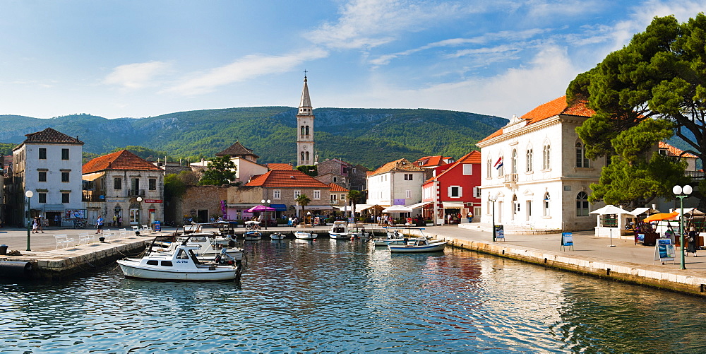 Jelsa Harbour, Hvar Island, Dalmatian Coast, Adriatic, Croatia, Europe 