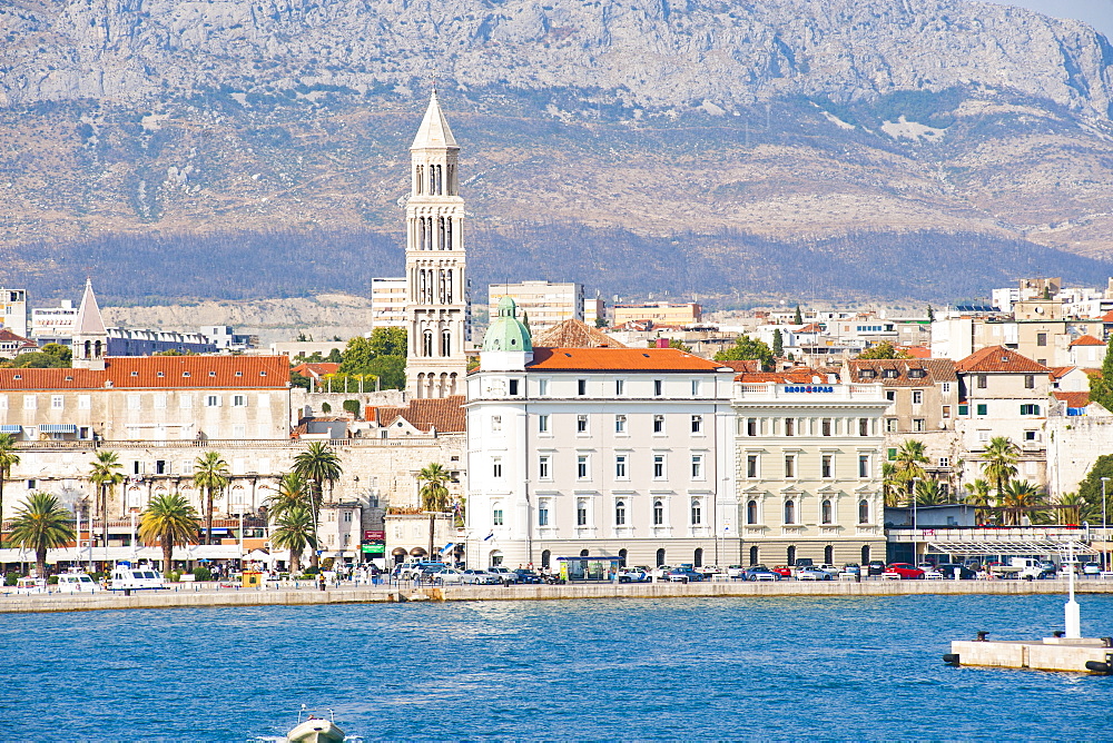 Cathedral of St. Domnius (Katedrala Svetog Duje) rising above Split, Dalmatian Coast, Adriatic, Croatia, Europe 