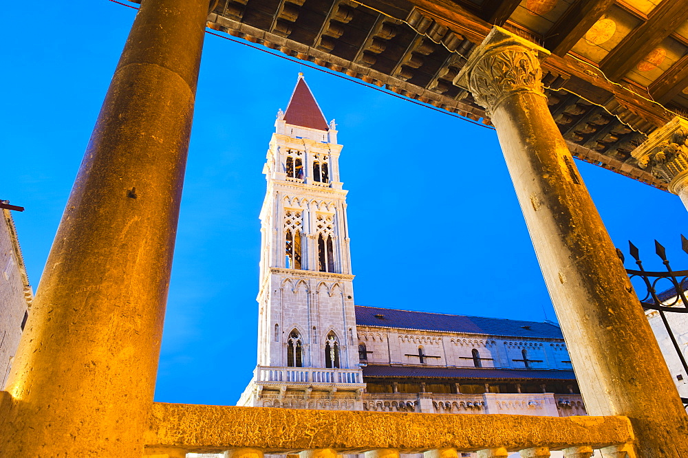 St. Lawrence Cathedral (Katedrala Sv. Lovre) at night, Trogir, UNESCO World Heritage Site, Dalmatian Coast, Croatia, Europe 