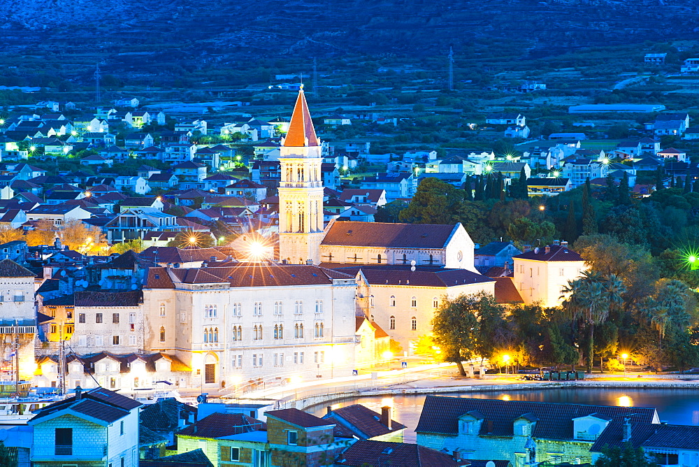 Cathedral of St. Lawrence (Katedrala Sv. Lovre) in Trogir at night, UNESCO World Heritage Site, Dalmatian Coast, Croatia, Europe 