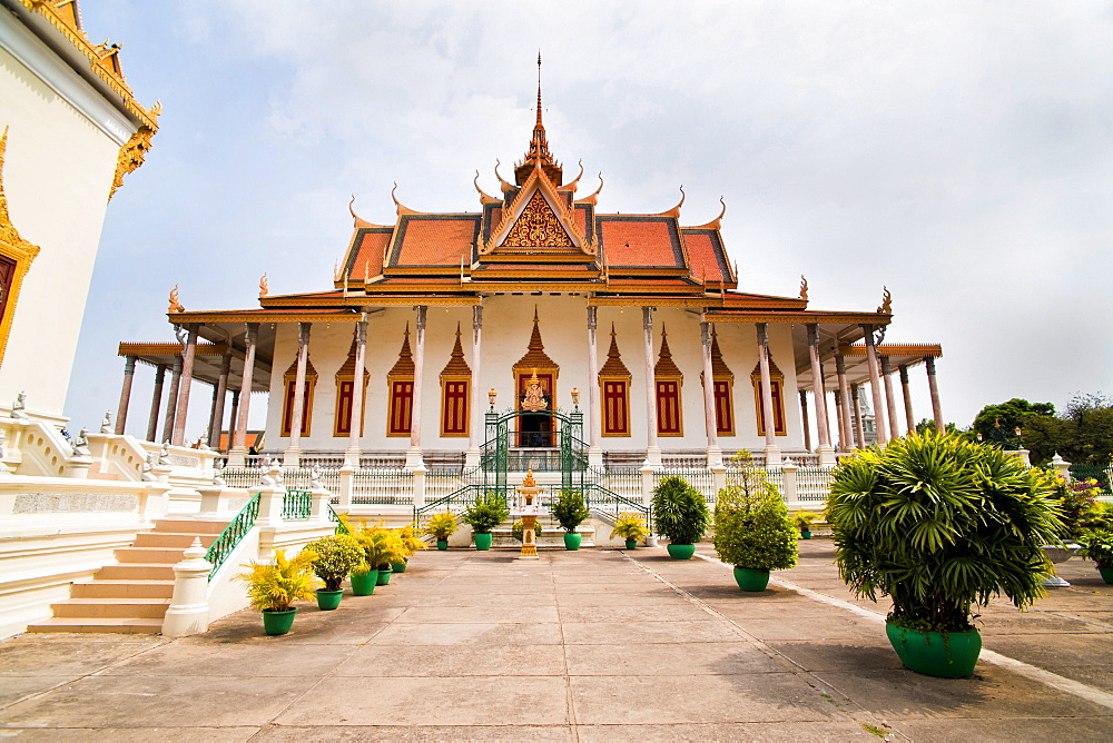 Silver Pagoda, (Temple of the Emerald Buddha) at The Royal Palace, Phnom Penh, Cambodia, Indochina, Southeast Asia, Asia