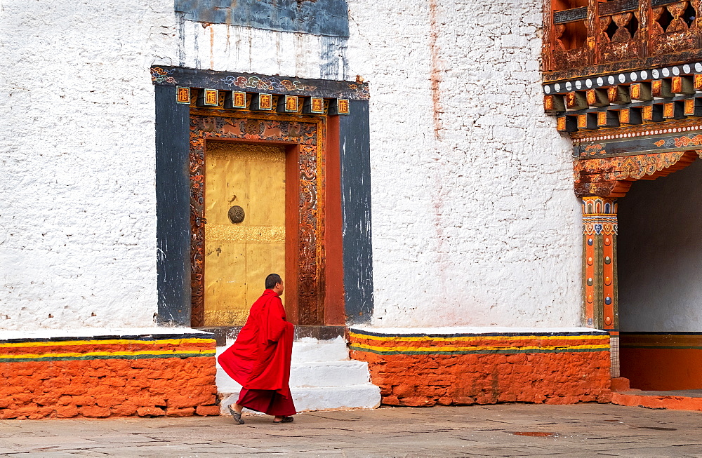 Buddhist monk, Punakha Dzong, Bhutan, Asia