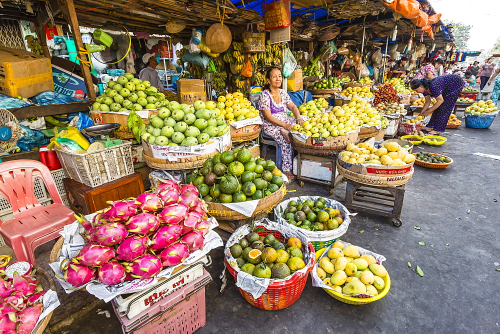 Fresh produce for sale at market at Chau Doc, Mekong River Delta, Vietnam, Indochina, Southeast Asia, Asia