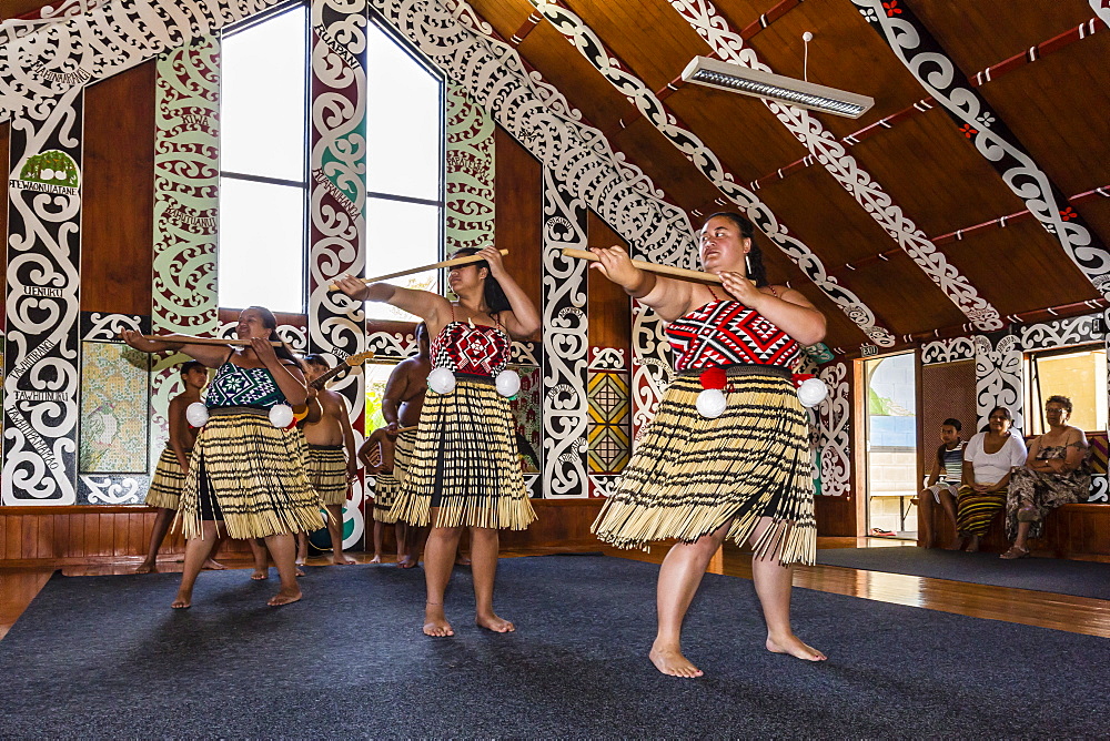 Poi dancers at Pakowhai Marae, Gisborne, North Island, New Zealand, Pacific