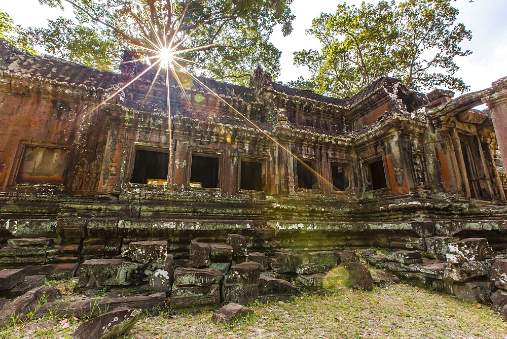 Sunrise over Angkor Wat, Angkor, UNESCO World Heritage Site, Siem Reap Province, Cambodia, Indochina, Southeast Asia, Asia