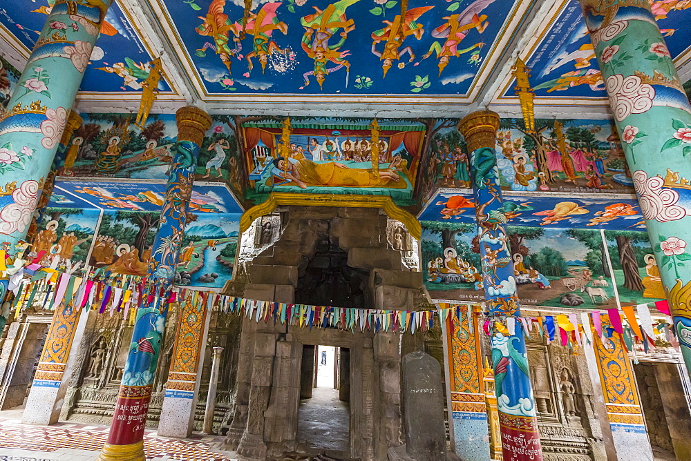 The temple of Wat (Phnom) Nokor, on the Mekong River, Kampong Cham Province, Cambodia, Indochina, Southeast Asia, Asia 