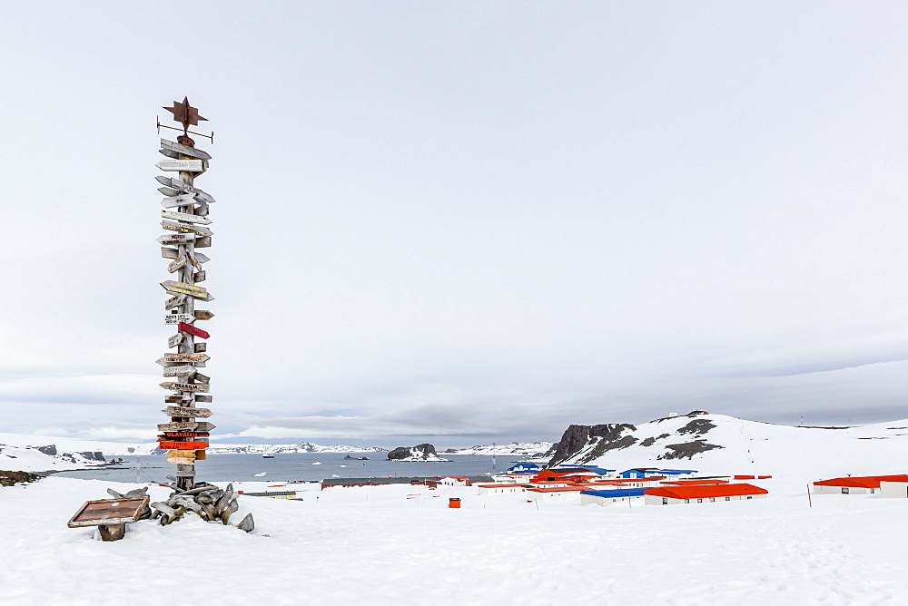 Chilean Research Station Frei Base, King George Island, South Shetland Island Group, Antarctica, Polar Regions