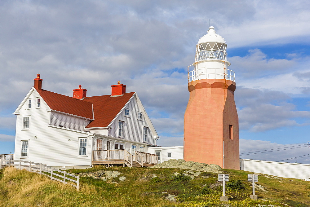 Long Point lighthouse on Crow Head, North Twillingate Island off the northeast coast of Newfoundland, Canada, North America