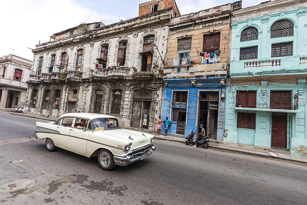 Classic American car being used as a taxi, locally known as almendrones, Havana, Cuba, West Indies, Central America