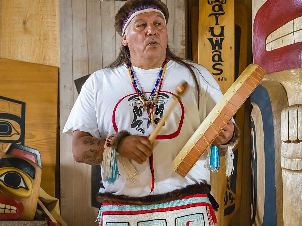 Native dancers in traditional Haida dancing regalia, Old Masset, Haida Gwaii, British Columbia, Canada, North America