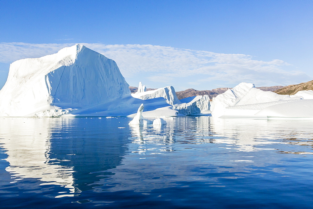 Grounded icebergs, Rode O (Red Island), Scoresbysund, Northeast Greenland, Polar Regions