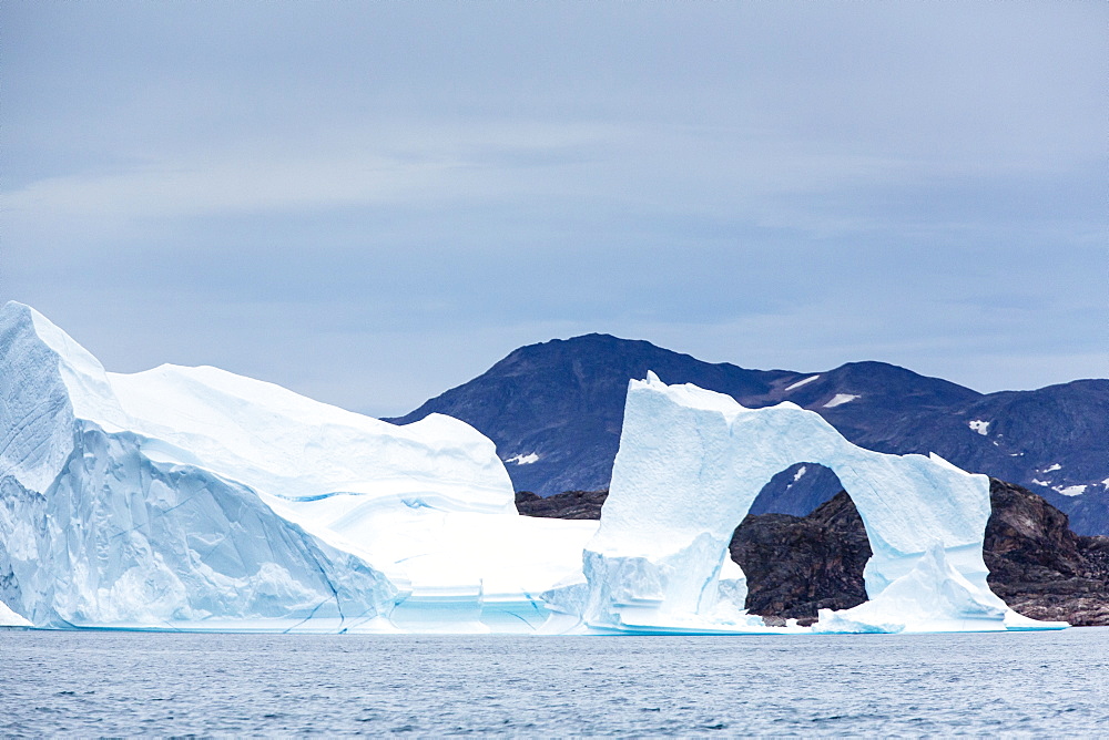 Grounded icebergs, Sydkap, Scoresbysund, Northeast Greenland, Polar Regions