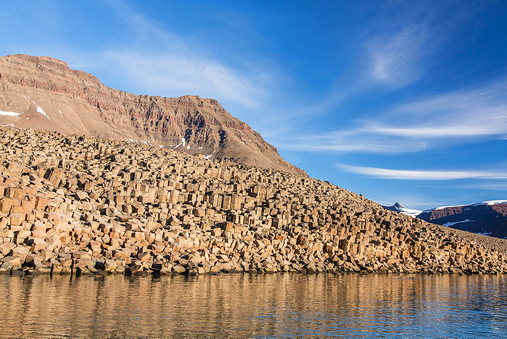 Columnar basalt, Vikingbukta (Viking Bay), Scoresbysund, Northeast Greenland, Polar Regions