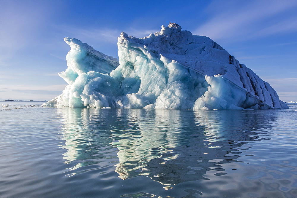 Iceberg, Vikingbukta (Viking Bay), Scoresbysund, Northeast Greenland, Polar Regions