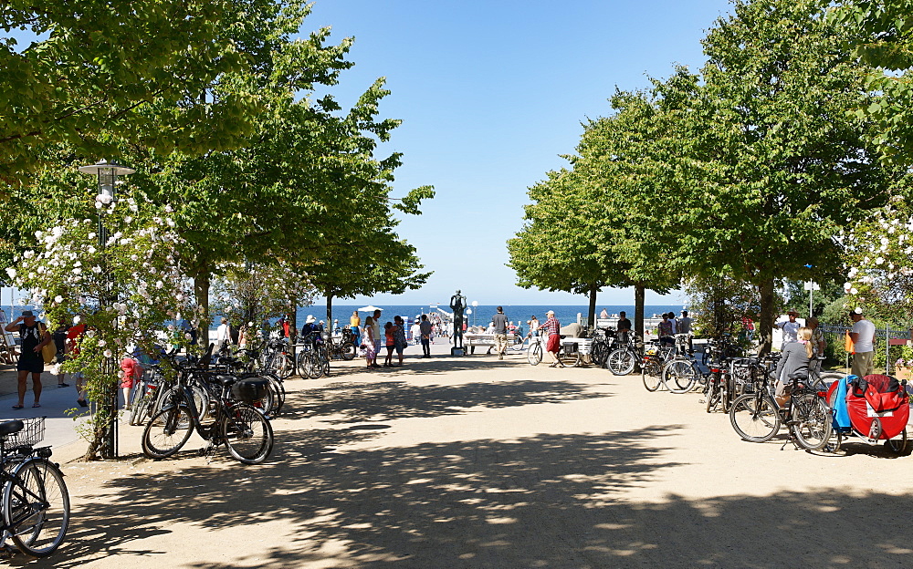 Road to the beach, Seaside Resort on the Baltic Sea Kuehlungsborn, Mecklenburg-Western Pomerania, Germany