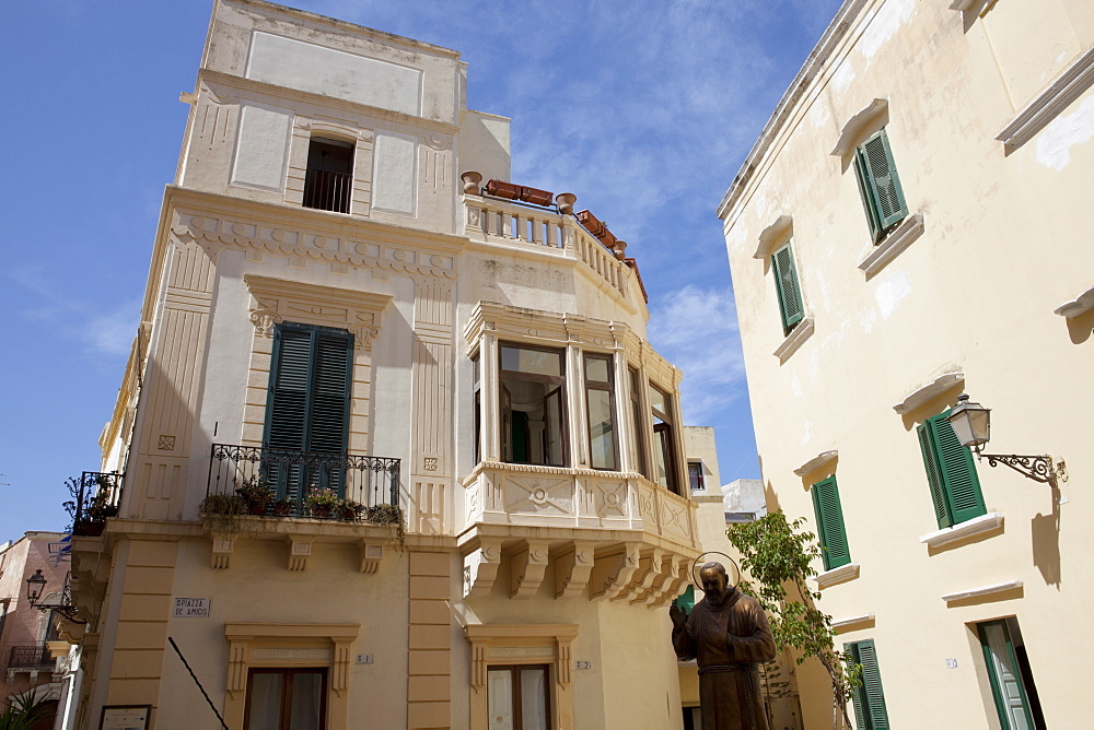 Historical center of Gallipoli, Lecce Province, Apulia, Gulf of Taranto, Italy, Europe