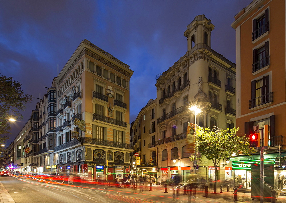 la Rambla at twilight, Barcelona, Catalunia, Spain