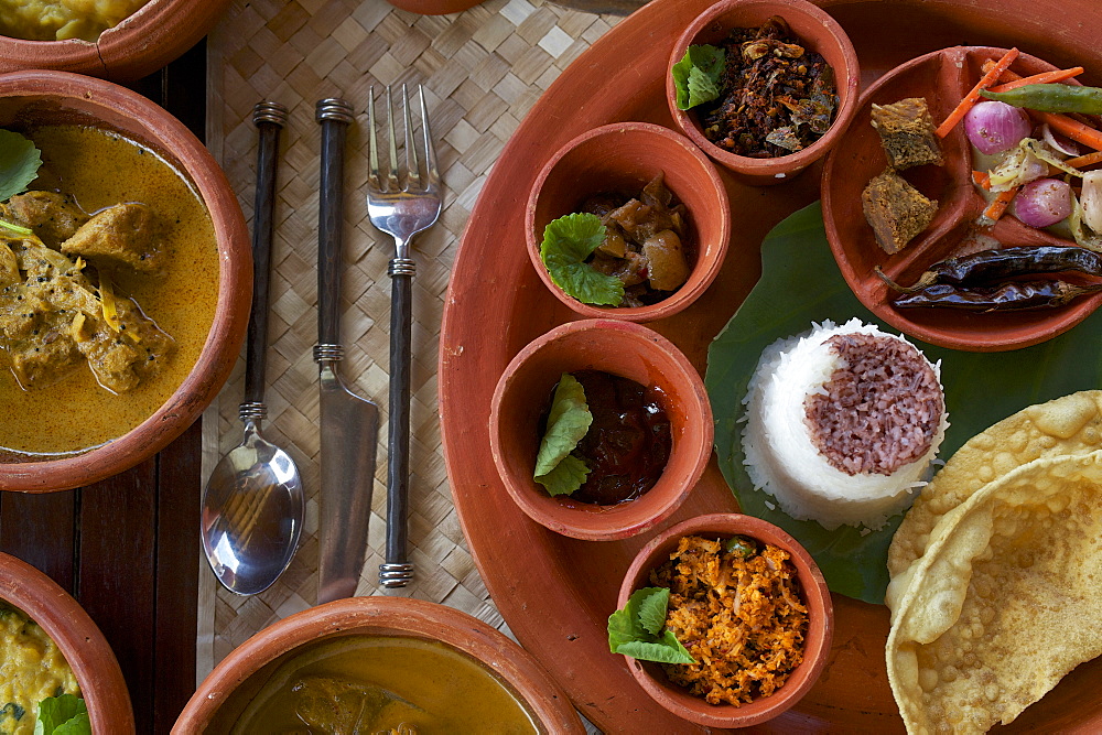 Ayurveda food in earthenware pots, Jetwing Hotel Vil Uyana, Sigiriya, Matale Distict, cultural triangle, Sri Lanka