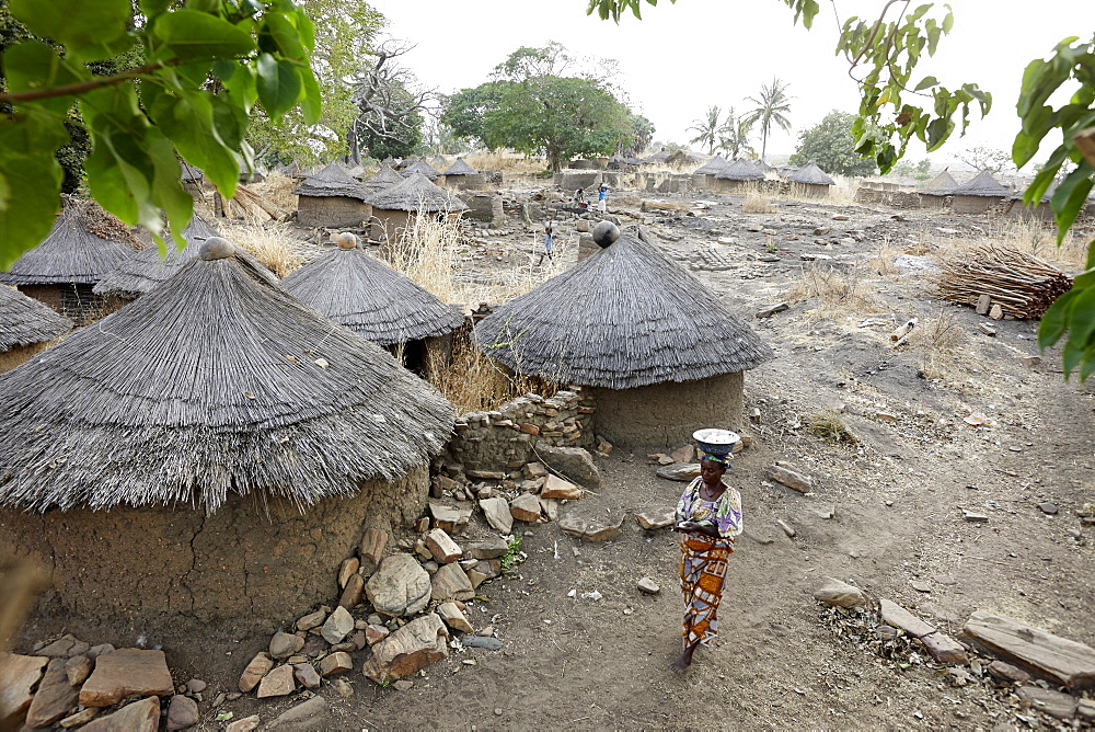 Women getting water, Taneka-Beri, Benin