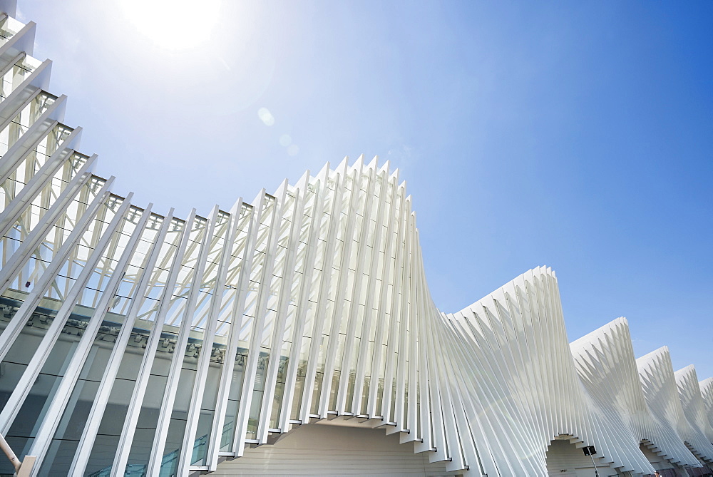 high speed railway station Mediopadana, architect Santiago Calatrava, Reggio nell`Emilia, Provinz Reggio Emilia, Italy