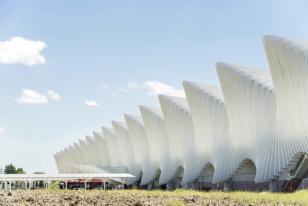 high speed railway station Mediopadana, architect Santiago Calatrava, Reggio nell`Emilia, Provinz Reggio Emilia, Italy