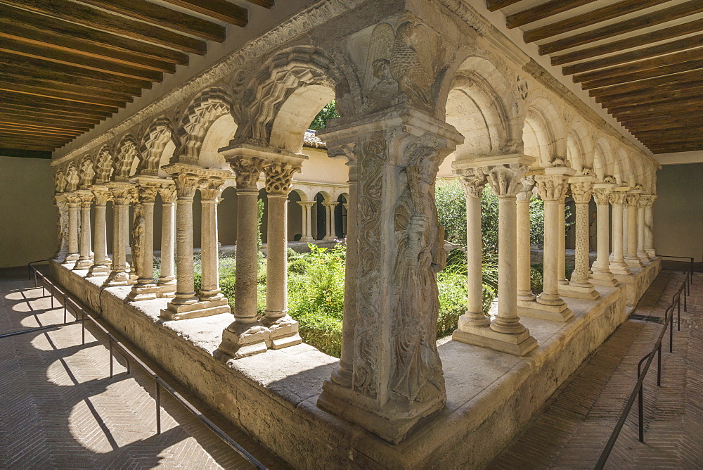 Romanesque cloisters in the Cathedral of the Holy Saviour, Cathedrale Saint Sauveur, in Aix en Provence, Provence-Alpes-Cote d’Azur, France