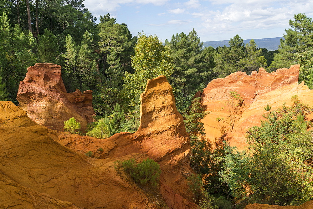 Le Sentier des Ocres, Ochre, Roussillon, Vaucluse, Luberon region, France