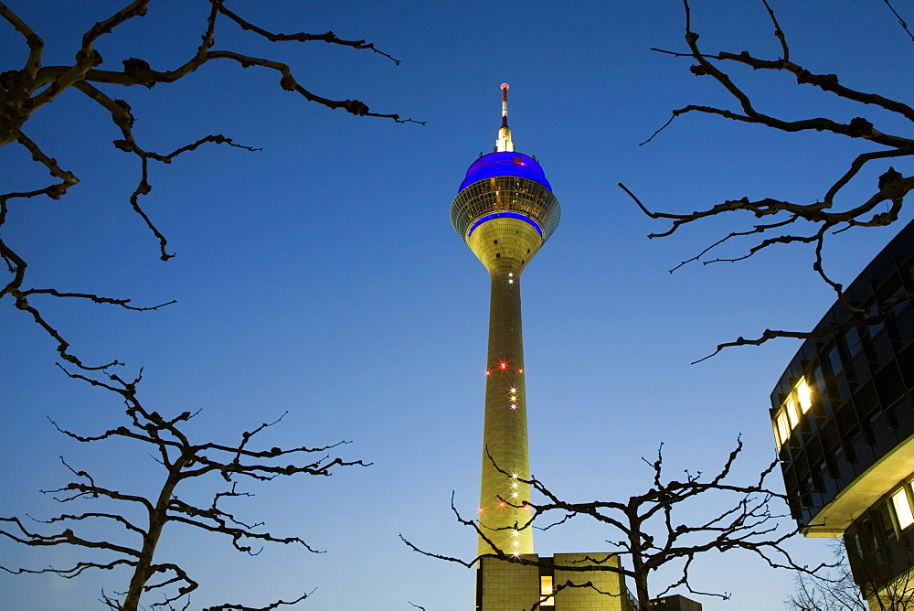 Television tower and Landtag, legislative assembly, Media Harbour, Düsseldorf, state capital of NRW, North-Rhine-Westphalia, Germany