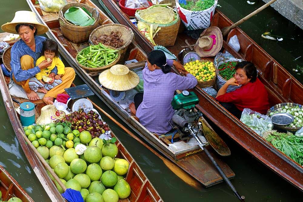 People in boats, floating market, Bangkok, Thailand, Asia