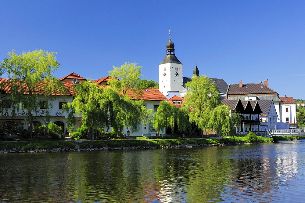 View over river Regen to Regen, Bavarian Forest, Lower Bavaria, Bavaria, Germany