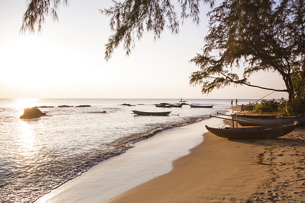 Fishing boats along Ong Lang Beach at sunset, Ong Lang, Phu Quoc Island, Kien Giang, Vietnam, Asia