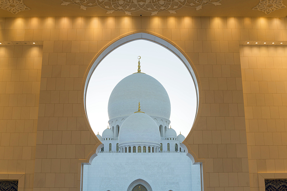 Sheikh Zayed Grand Mosque, Abu Dhabi, United Arab Emirates