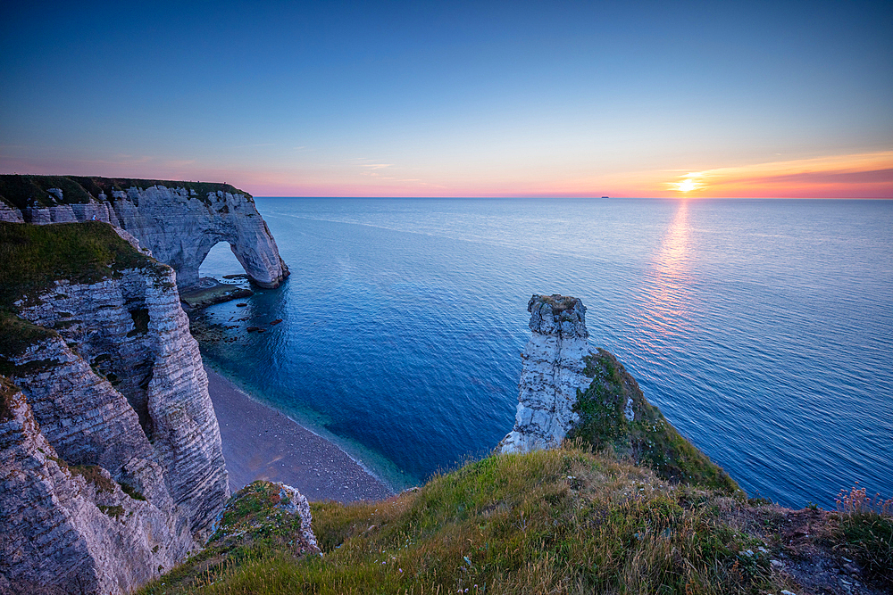 Manneporte rock arch on the Alabaster Coast near Étretat, Normandy, France.